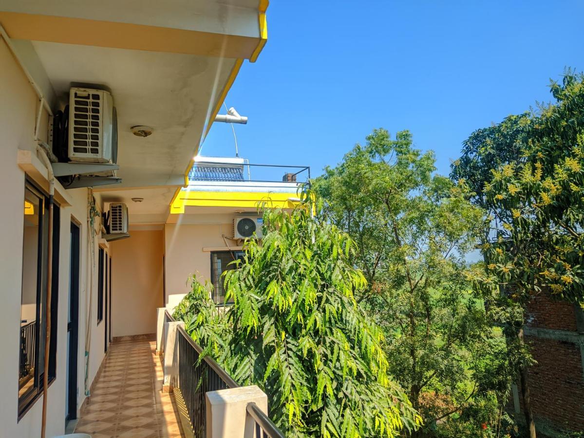 Lumbini Garden Lodge Bagian luar foto